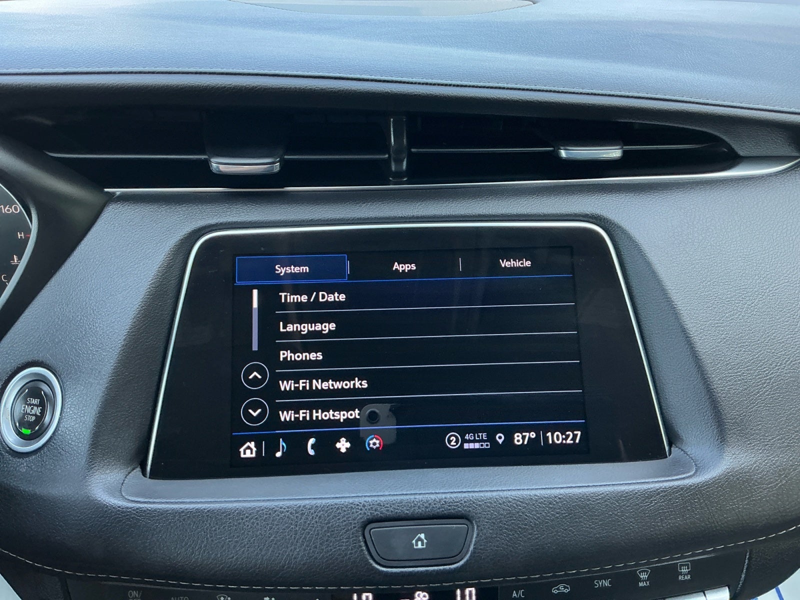 2022 Cadillac XT4 AWD Premium Luxury