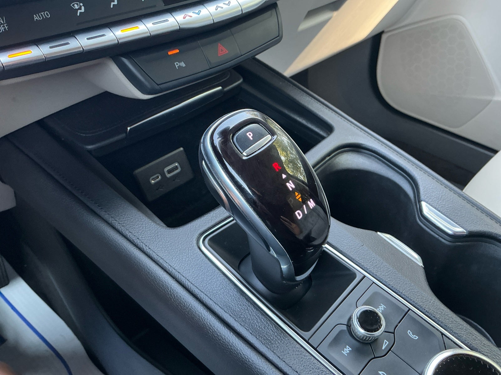2022 Cadillac XT4 AWD Premium Luxury