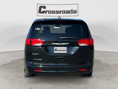 2024 Chrysler Voyager LX