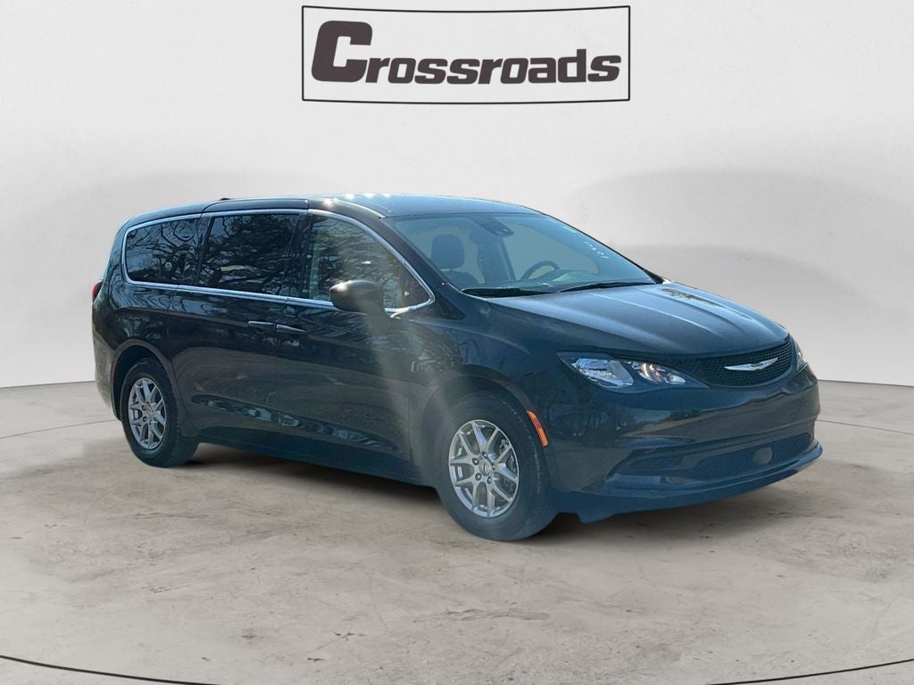2024 Chrysler Voyager LX
