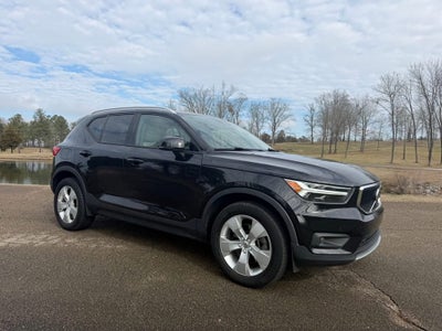 2021 Volvo XC40 Momentum